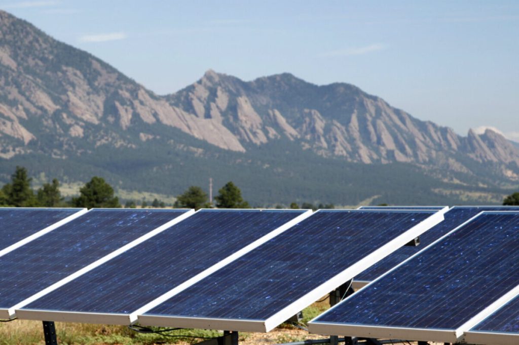 Exploring-the-Benefits-of-Solar-Energy-in-Boulder-Colorado-A-Comprehensive-Guide.jpeg