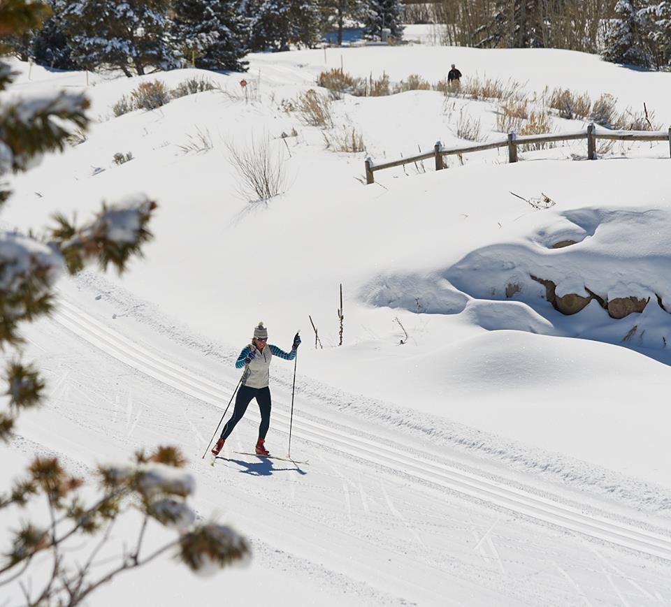 Exploring-the-Best-Cross-Country-Skiing-Trails-in-Boulder-Colorado.jpeg