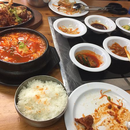 Exploring-the-Best-Korean-Food-in-Boulder-Colorado-A-Guide-to-the-Top-Restaurants-and-Dishes.jpeg