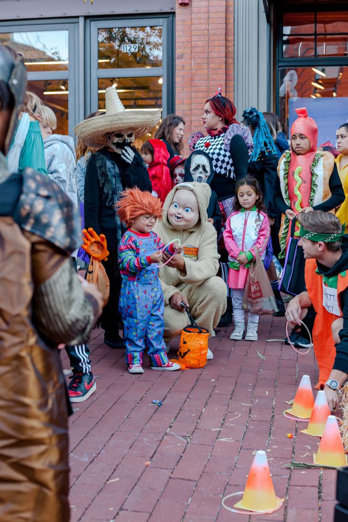 Unveiling Boulder's Dazzling Munchkin Masquerade Culture