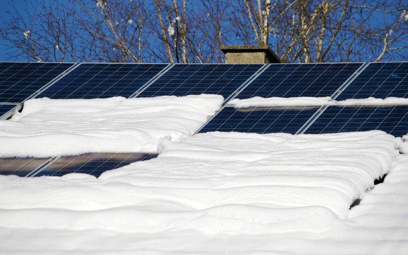 Maximizing Solar Panel Performance in Snowy Conditions: A Guide